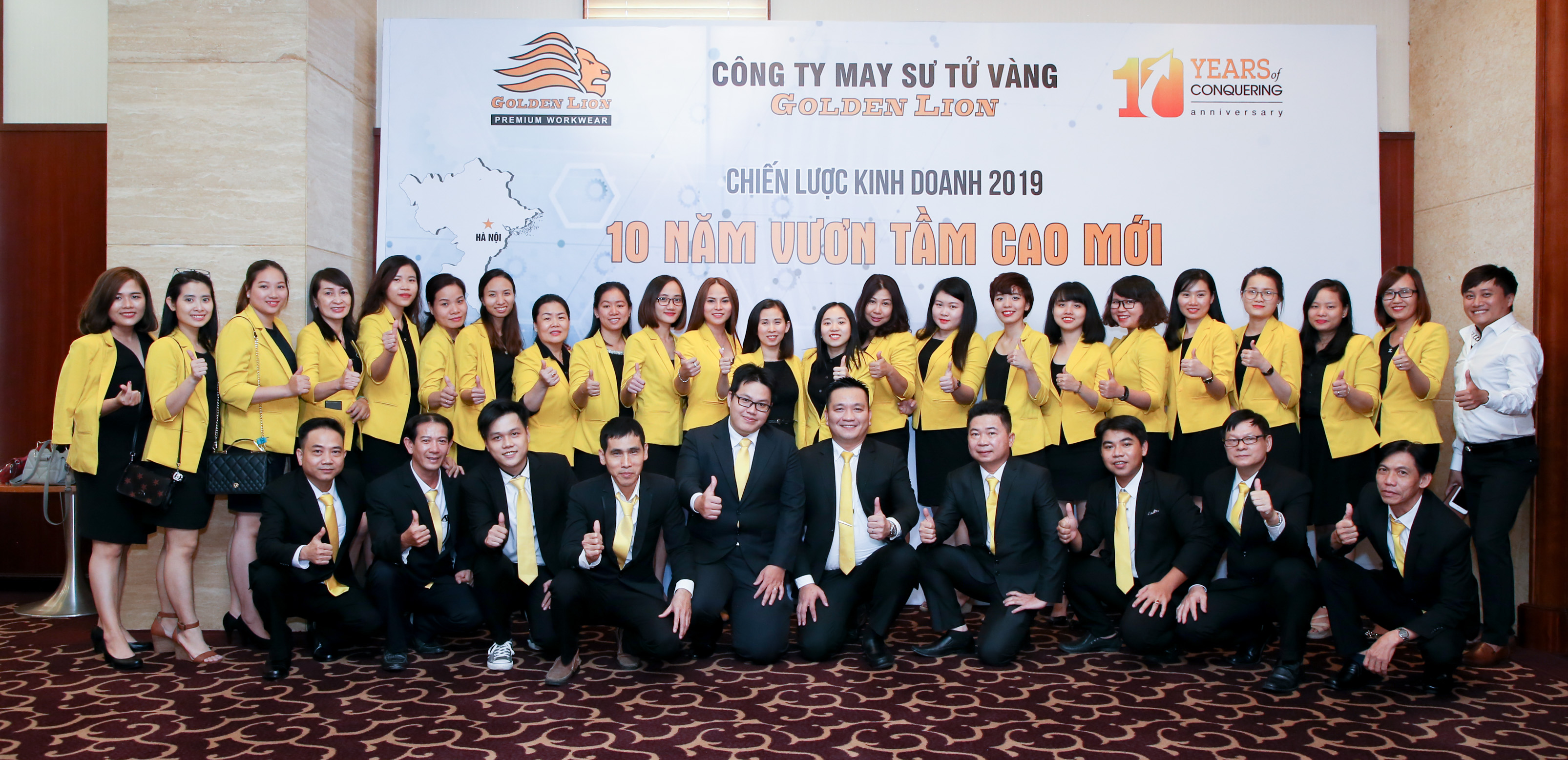 CÔNG TY MAY SƯ TỬ VÀNG – KỲ HỌP CHIẾN LƯỢC KINH DOANH 2019  – 10 NĂM VƯƠN TẦM CAO MỚI
