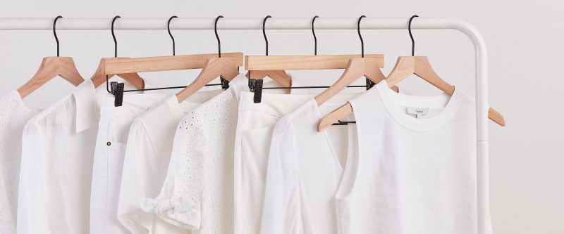 CÁCH TẨY QUẦN ÁO TRẮNG BỊ Ố VÀNG NHANH CHÓNG VỚI NHỮNG NGUYÊN LIỆU TẠI NHÀ