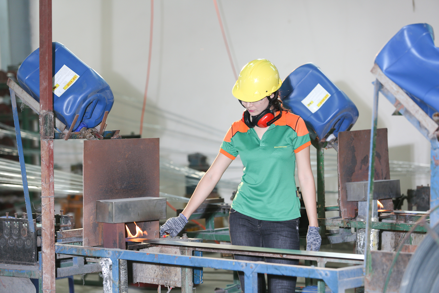 TIẾT KIỆM CHI PHÍ MAY ĐỒNG PHỤC VỚI 5 BƯỚC ĐƠN GIẢN
