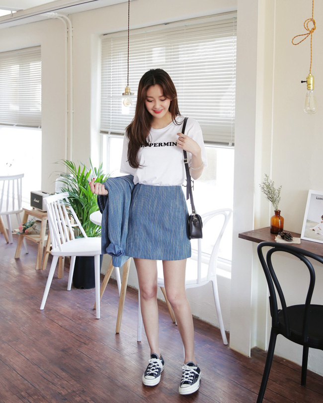 CHỈ CẦN 7 MẪU ÁO THUN SAU CÁC NÀNG THA HỒ THAY ĐỔI PHONG CÁCH MỖI NGÀY