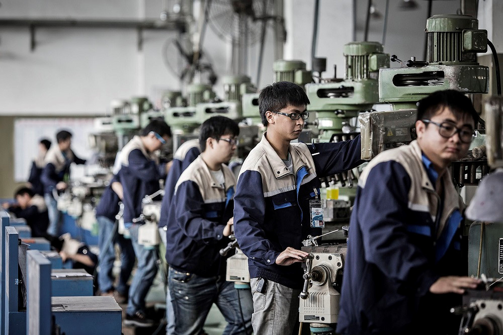CÔNG DỤNG CỦA QUẦN ÁO BẢO HỘ LAO ĐỘNG BẠN CHƯA BIẾT