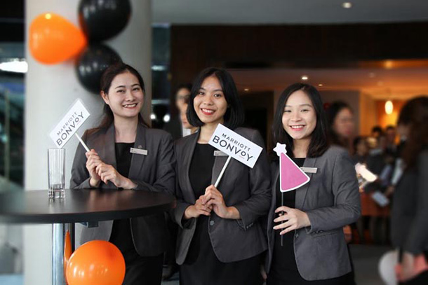 YẾU TỐ GÌ TẠO NÊN MẪU ĐỒNG PHỤC ẤN TƯỢNG VÀ ĐẸP MẮT