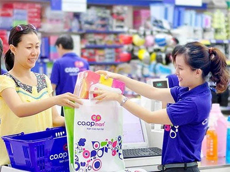 LỰA CHỌN ĐỒNG PHỤC CHO NHÂN VIÊN BÁN HÀNG SAO CHO PHÙ HỢP