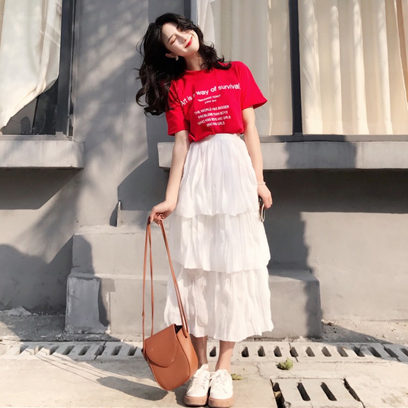 NHỮNG KIỂU CHÂN VÁY CỨ DIỆN CÙNG ÁO THUN LÀ XINH “QUÊN LỐI” CHO NÀNG LƯỜI PHỐI ĐỒ
