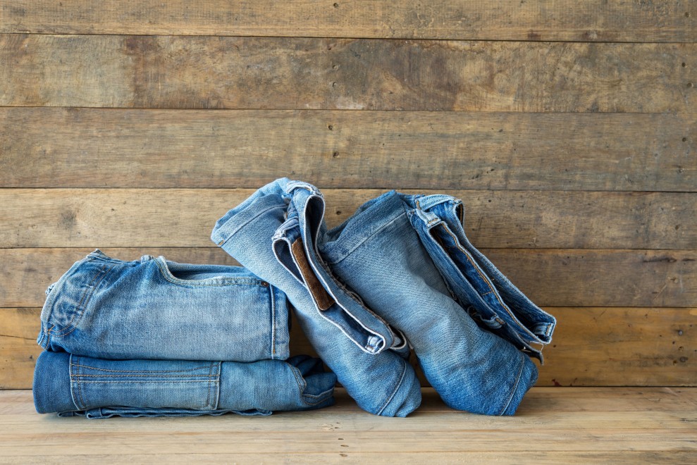 6 CÁCH ĐƠN GIẢN GIÚP BẠN TỰ CHỈNH QUẦN JEANS CHUẨN DÁNG VÀ VỪA VẶN