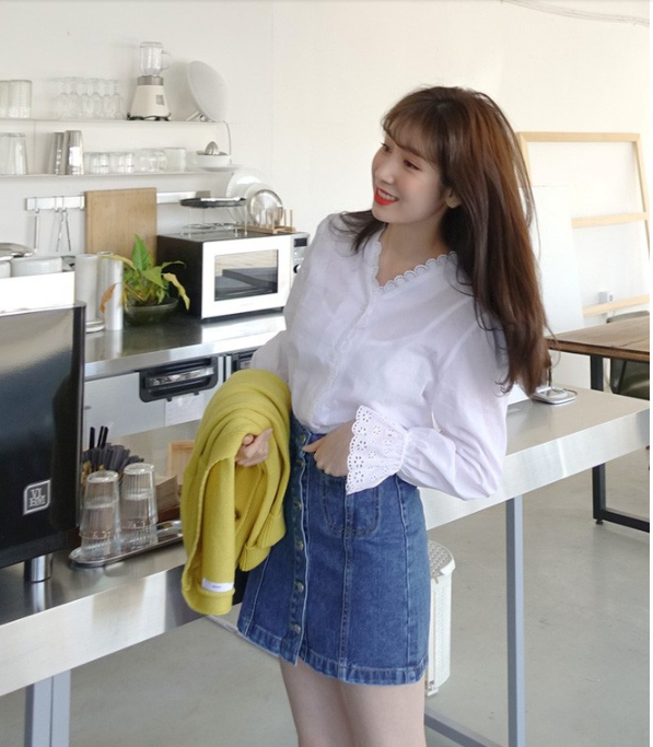 TƯỞNG NHƯ KHÔ KHAN NHƯNG CHÂN VÁY DENIM CÓ VÔ VÀN CÁCH PHỐI ĐỒ CỰC TRENDY