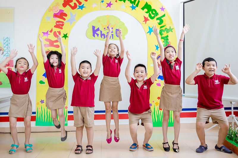 NHỮNG Ý TƯỞNG MAY ĐỒNG PHỤC MẦM NON ĐẸP CHO BÉ