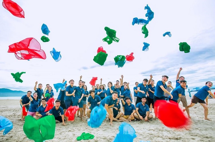 ĐỒNG PHỤC TEAM BUILDING – NÉT TRẺ TRUNG NĂNG ĐỘNG CỦA DOANH NGHIỆP
