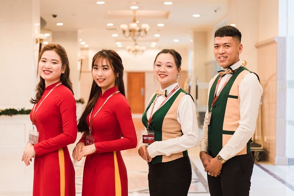 ĐỒNG PHỤC NHÀ HÀNG GIÚP NHẬN DIỆN NHÂN VIÊN TỪNG BỘ PHẬN