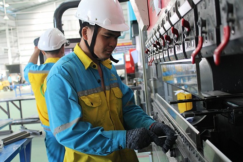 NHỮNG TRANG BỊ BẢO HỘ LAO ĐỘNG CẦN THIẾT CHO NGƯỜI CÔNG NHÂN