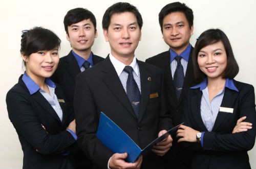 TRANG BỊ ĐỒNG PHỤC CÔNG SỞ CAO CẤP – LÃNG PHÍ HAY TIẾT KIỆM NGUỒN NGÂN SÁCH CHO DOANH NGHIỆP ?