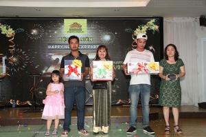 tat-nien-su-tu-vang-giai-thuong-lon_result